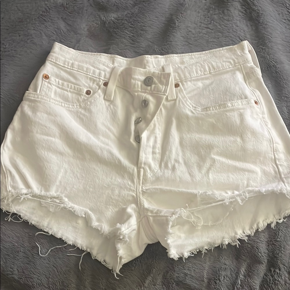 Levi's White Jean Shorts High-Waisted Frayed Hem